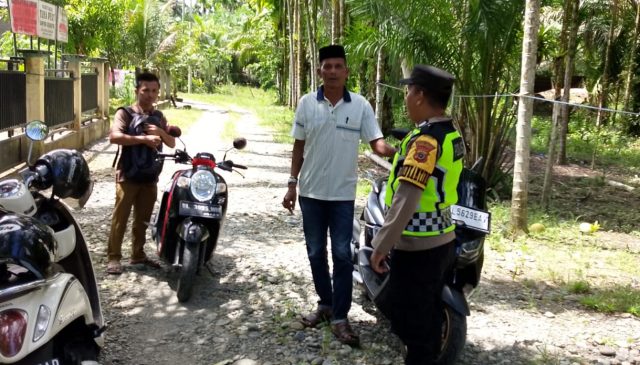 Bhabinkamtibmas Sambang Warga