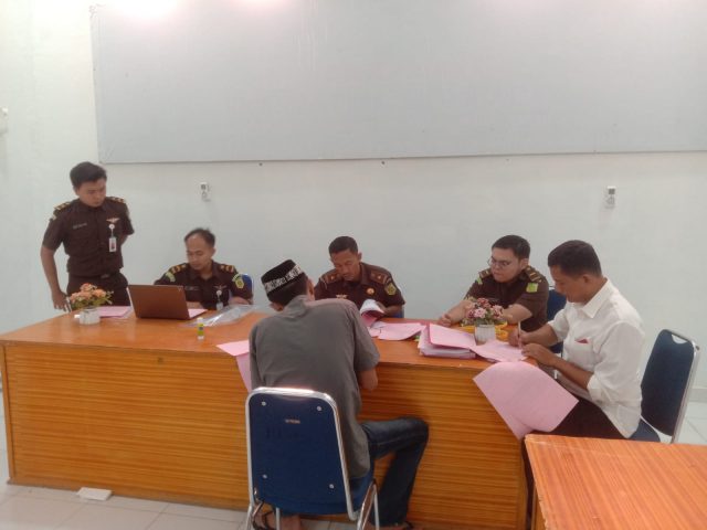 Polres Aceh Barat Serahkan 2 Tersangka Narkotika beserta Barang Bukti ke JPU