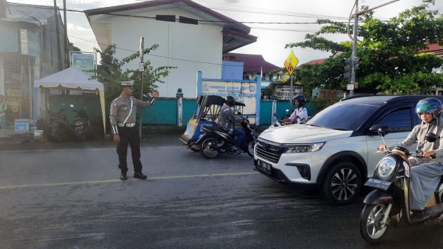 Satlantas Polres Aceh Barat Gatur Lalin Pastikan Keselamatan Masyarakat