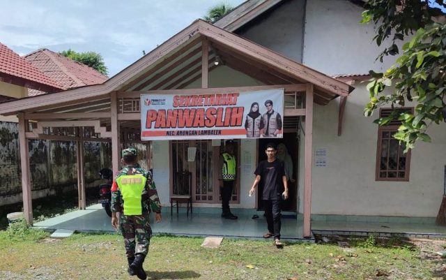 TNI Polri Bersinergi Jaga Sitkamtibmas Tetap Kondusif Jelang pilkada Serentak Di Kecamatan Arongan Lambalek