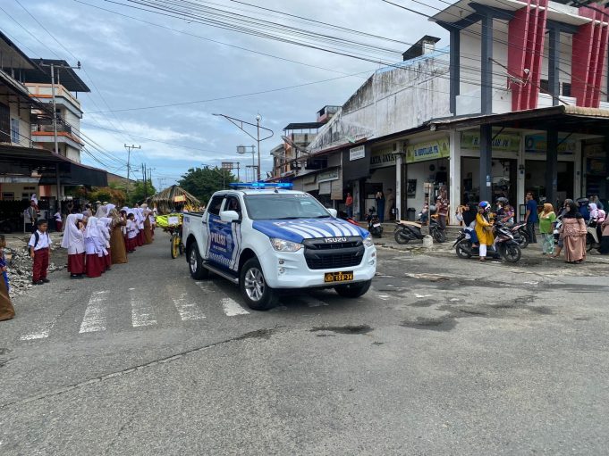 Polres Aceh Barat Amankan dan Kawal Pawai Sepeda Hias dalam rangka perayaan HUT Kota Meulaboh