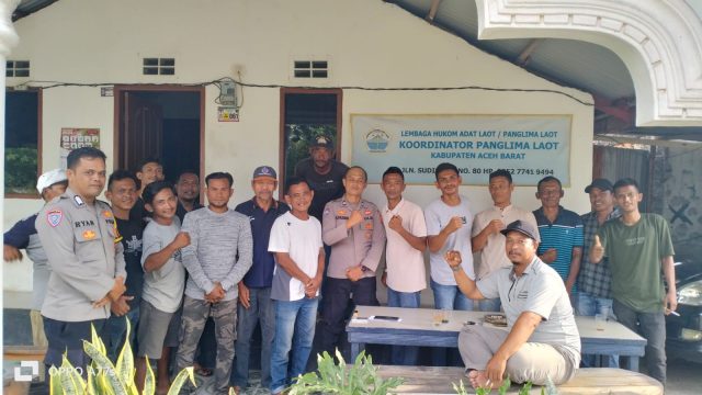 Sambang panglima Laot dan Warga Nelayan Kanit Binmas Himbau Jaga Keamanan Jelang Pilkada