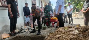 Kapolsek Bubon Hadiri Peletakan Batu Pertama Pembangunan Masjid Al-Jami’ Al Mukarramah