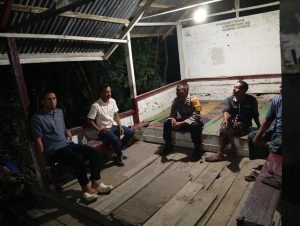 Bhabinkamtibmas Hadir di Tengah Warga, Bangun Sinergi Jaga Lingkungan Tetap Aman