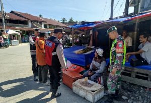 Patroli Gabungan TNI-Polri, Polsek Arongan Lambalek Intensifkan KRYD Demi Jaga Stabilitas Kamtibmas