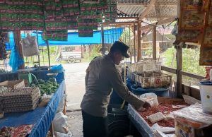 Polsek Samatiga Monitoring Harga Pangan, Stok dan Distribusi Bahan Pokok Terpantau Aman