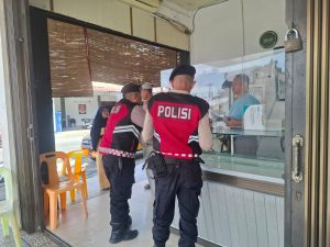 Jaga Keamanan Pusat Perdagangan, Sat Samapta Sambangi Toko Emas dan Pertokoan