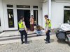 Door to Door Sambangi Warga, Polsek Bubon Perkuat Harkamtibmas di Alue Bakong