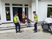 Door to Door Sambangi Warga, Polsek Bubon Perkuat Harkamtibmas di Alue Bakong