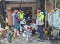 Polsek Bubon Sambangi Bengkel Motor, Sampaikan Himbauan Kamtibmas kepada Pemilik Usaha