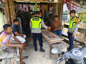 Patroli Harkamtibmas di Kecamatan Bubon, Polsek Bubon Pastikan Situasi Tetap Aman dan Kondusif