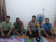 Sambang Malam Perkuat Kedekatan Polisi dan Warga, Polsek Woyla Timur Ajak Masyarakat Jaga Kamtibmas