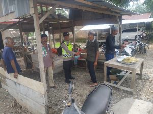 Polri Perkuat Deteksi Dini Gangguan Kamtibmas Melalui Patroli Dialogis Bersama Masyarakat di Kecamatan Woyla Barat