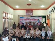 Bhabinkamtibmas Hadiri Rembuk Stunting Gampong Kuala Pling, Wujudkan Sinergi Percepatan Penurunan Stunting