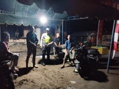 Patroli Malam di Gampong Seumantok, Polsek Pante Ceureumen Ajak Warga Bersama Jaga Kamtibmas