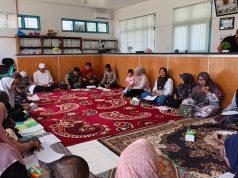 Polsek Kaway XVI Hadiri Musyawarah Antar Desa, Dukung Penyaluran Dana Perguliran SPP yang Transparan