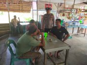 Warung Kopi Jadi Titik Patroli, Polsek Arongan Lambalek Ajak Warga Cegah Gangguan Kamtibmas