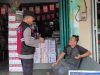 Polisi Hadir di Tengah Warga Johan Pahlawan, Pesan Kamtibmas Disampaikan dari Toko hingga Warung