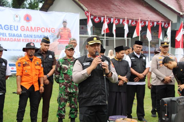 Kapolres Aceh Barat mengajak masyarakat memanfaatkan Super App Polri untuk memudahkan akses layanan kepolisian, Rabu (19/8/2026). Dok Polres Aceh Barat.