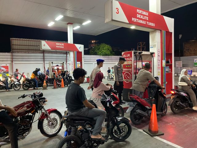 Personel Polres Aceh Barat melaksanakan patroli KRYD malam untuk mengantisipasi gangguan kamtibmas di sejumlah lokasi, Sabtu (12/9/2026). Dok.Polres Aceh Barat