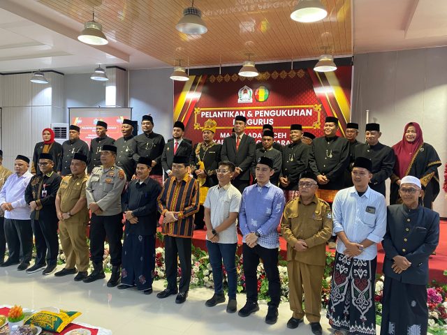 Kasat Binmas Polres Aceh Barat AKP Supianto saat menghadiri pengukuhan Pengurus MAA Kabupaten Aceh Barat periode 2026–2031, Selasa, 6 Oktober 2026. Dok. Polres Aceh Barat