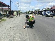 Diduga Mengantuk, Dump Truck Tabrak Sigra yang Terparkir di Meureubo