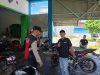 Sambangi Bengkel dan Permukiman, Polsek Johan Pahlawan Perkuat Imbauan Kamtibmas